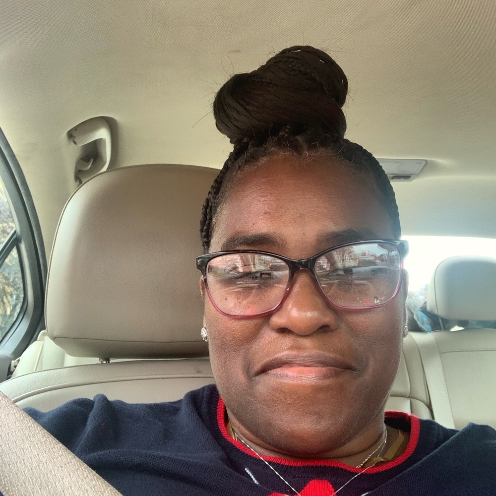 Meet your Posher, Angie